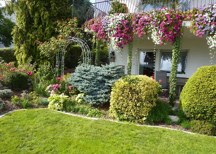 Апартаменты Haus Alexandra *